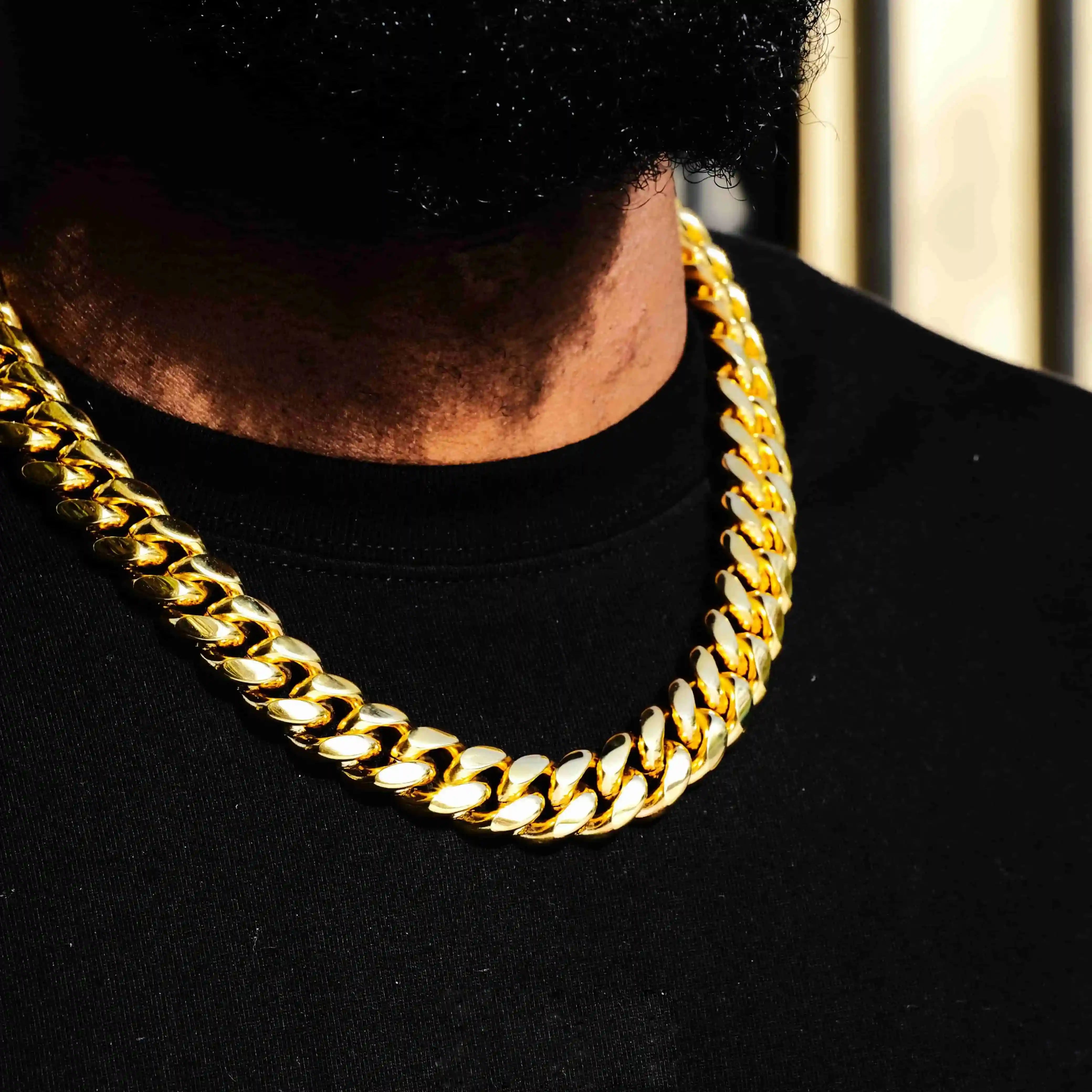Miami Cuban Link Choker in Yellow Gold - 18mm - TONGSHOP
