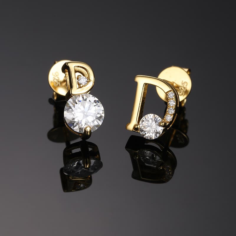 S925 Moissanite Initial Stud Earrings in 18K Gold - TONGSHOP