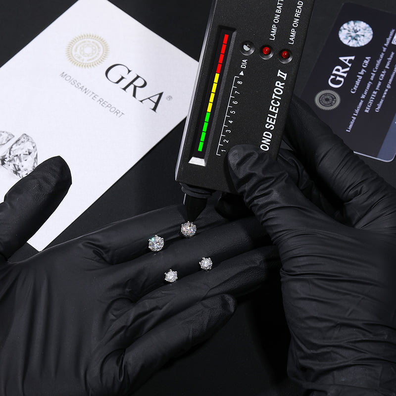 S925 VVS Classic Six - Prong Moissanite Stud Earrings in 18K Gold - TONGSHOP