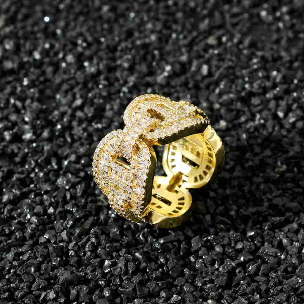 Square and Round Mixed Diamond T Ring - TONGSHOP
